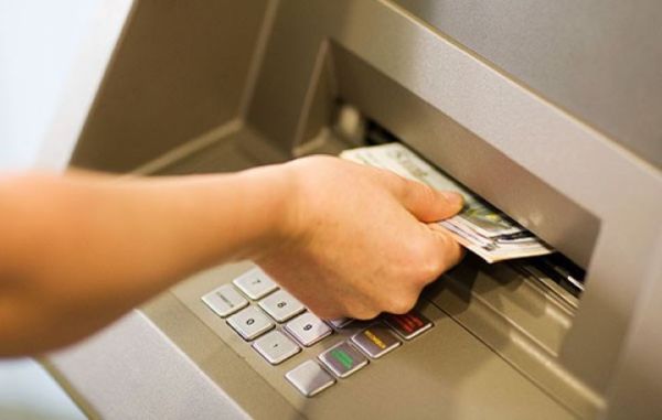 azerbaycan-banklarinin-birge-bankomat-sebekesi-isifadeye-verilir